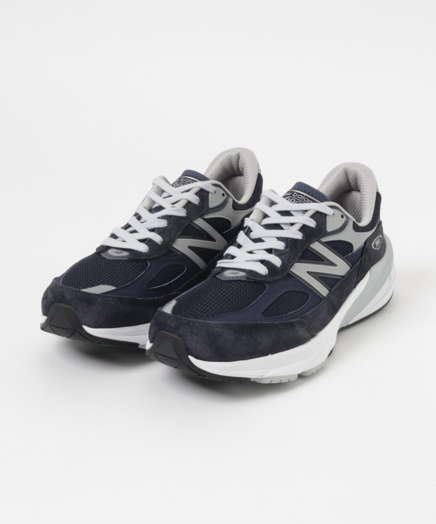 NEW BALANCE W990NV6