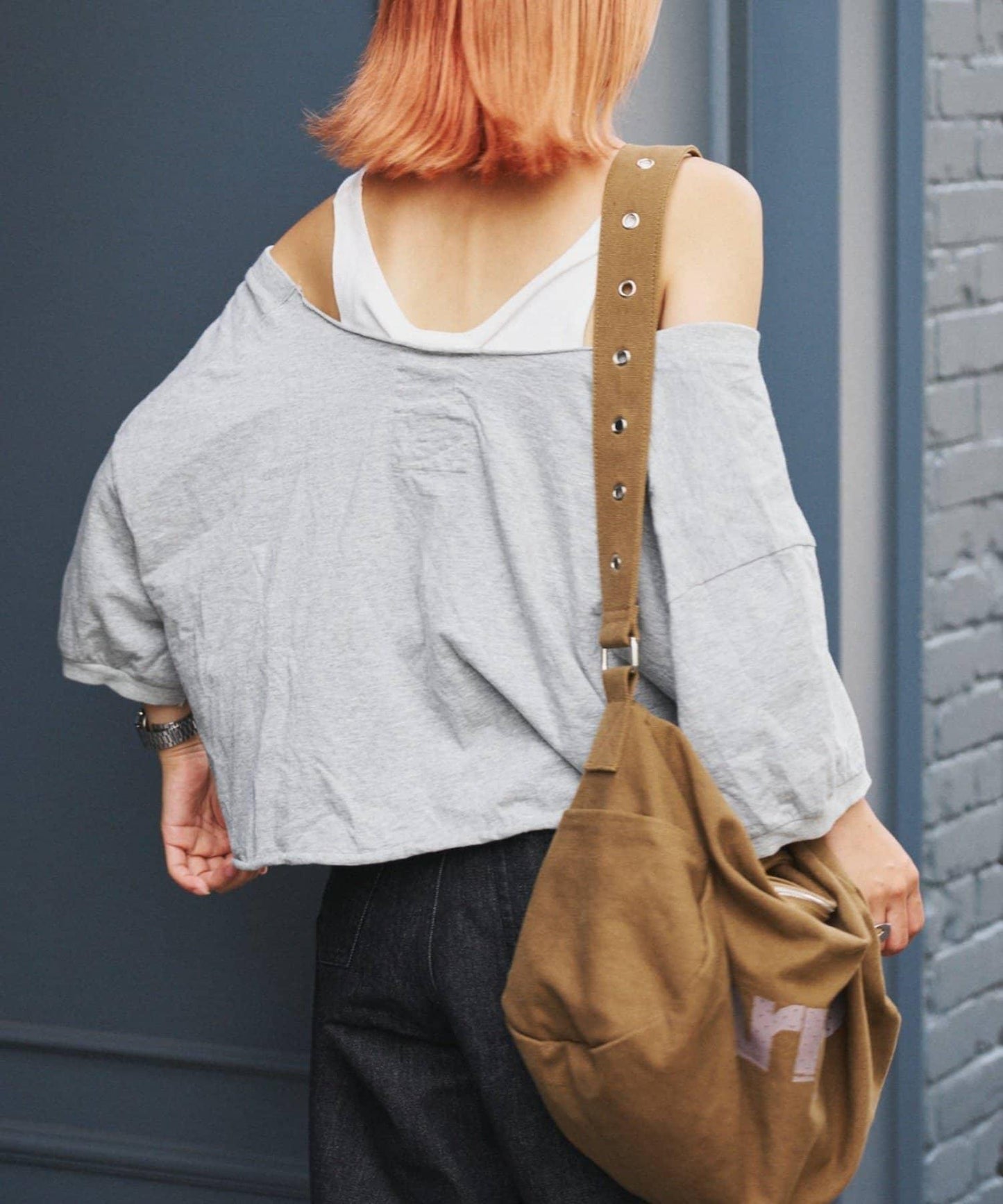 etsinta改良款一字肩五分袖T恤