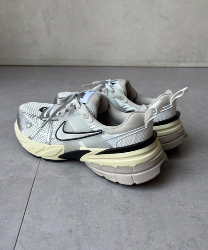 【NIKE/ナイキ】 女士V2K跑步鞋