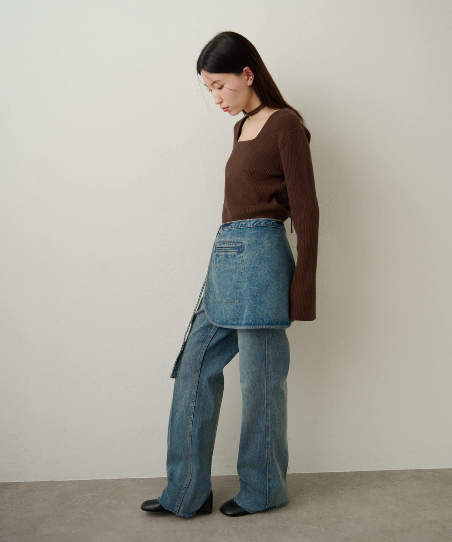 帶口袋喇叭牛仔褲