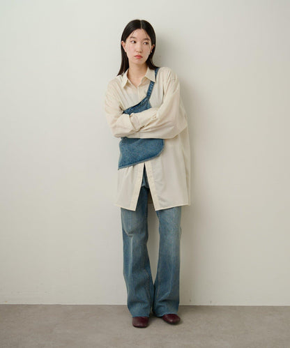 帶口袋喇叭牛仔褲