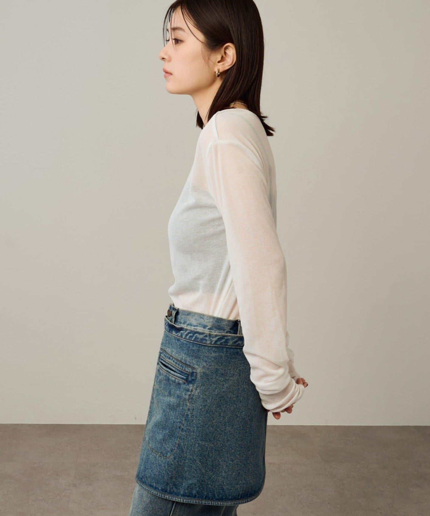 帶口袋喇叭牛仔褲