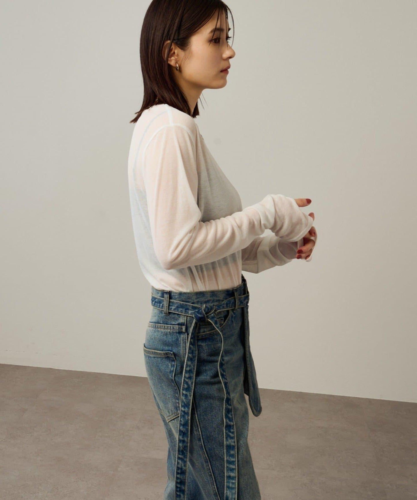 帶口袋喇叭牛仔褲