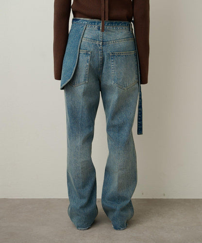 帶口袋喇叭牛仔褲