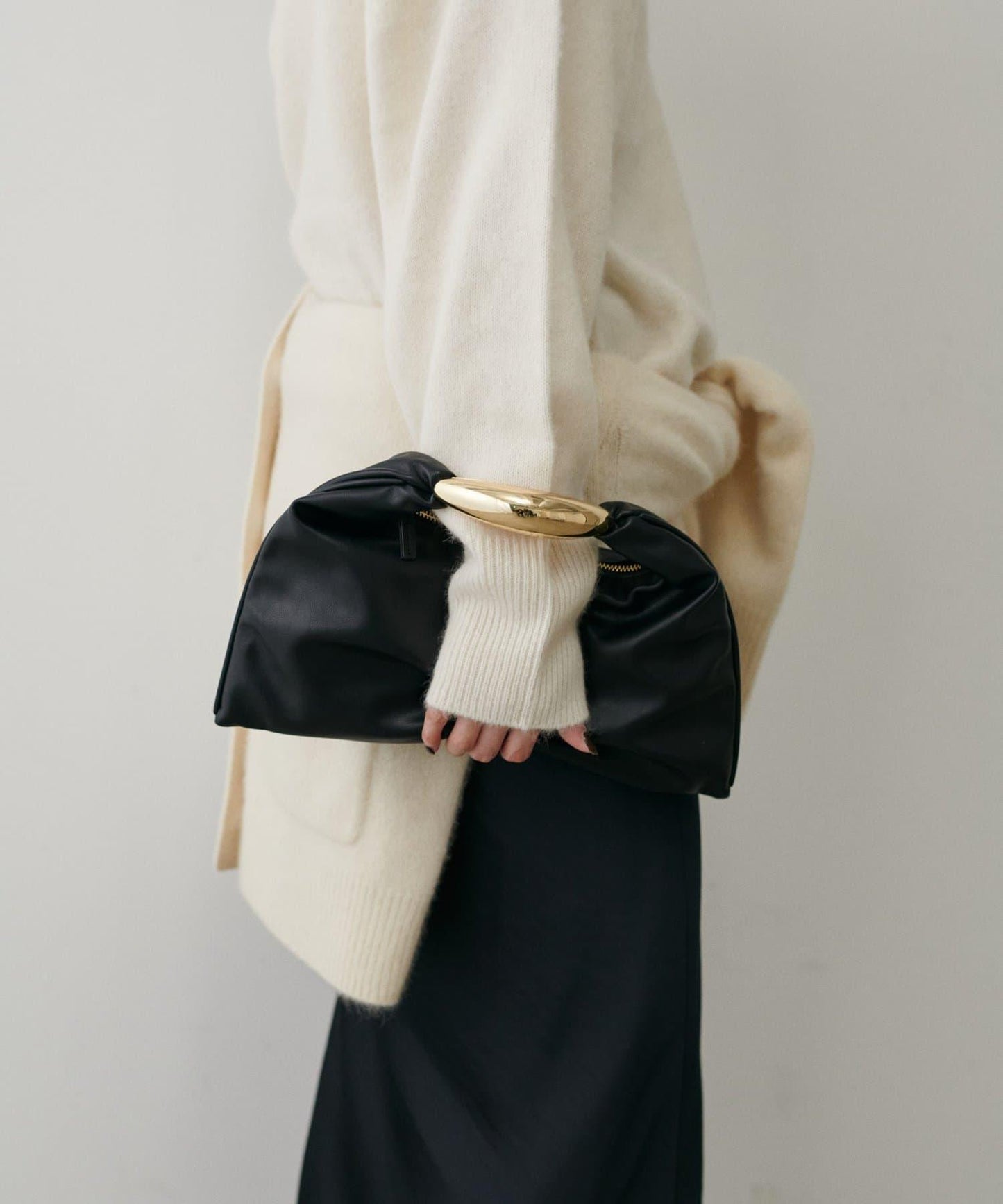 【Palcloset限定】雕塑感三角形手提包