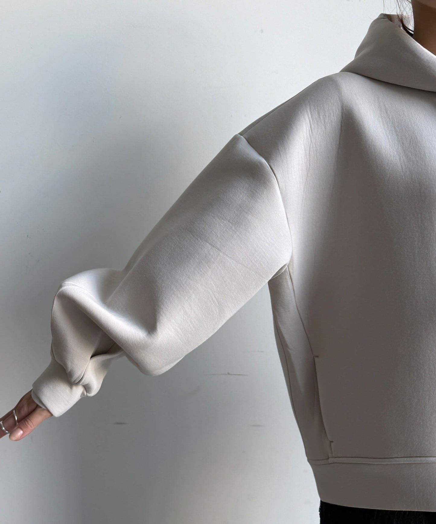 背面標誌連帽衛衣