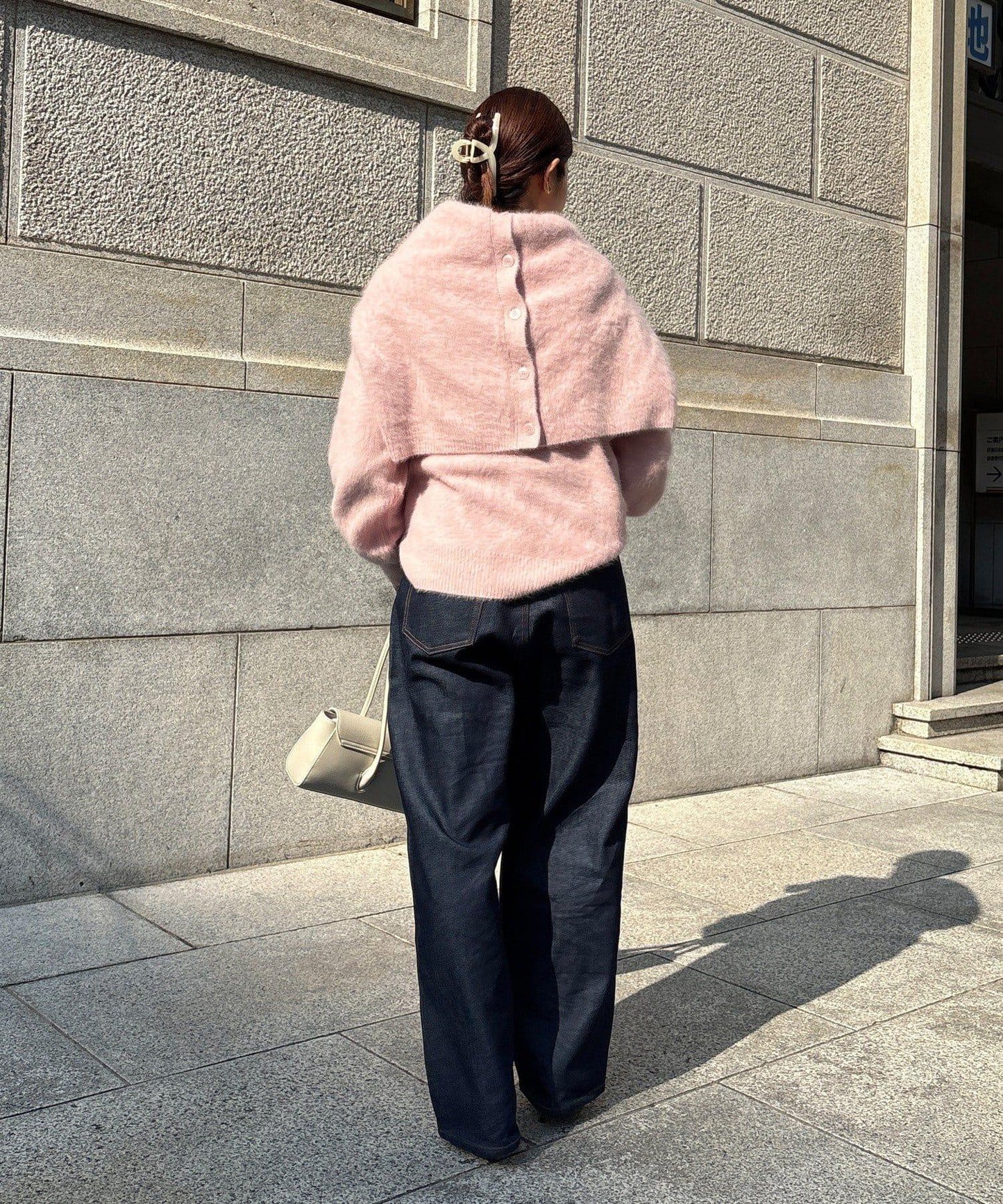 硬挺褶皺牛仔褲