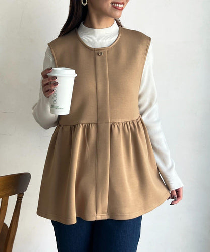 荷葉邊背心×針織套頭衫