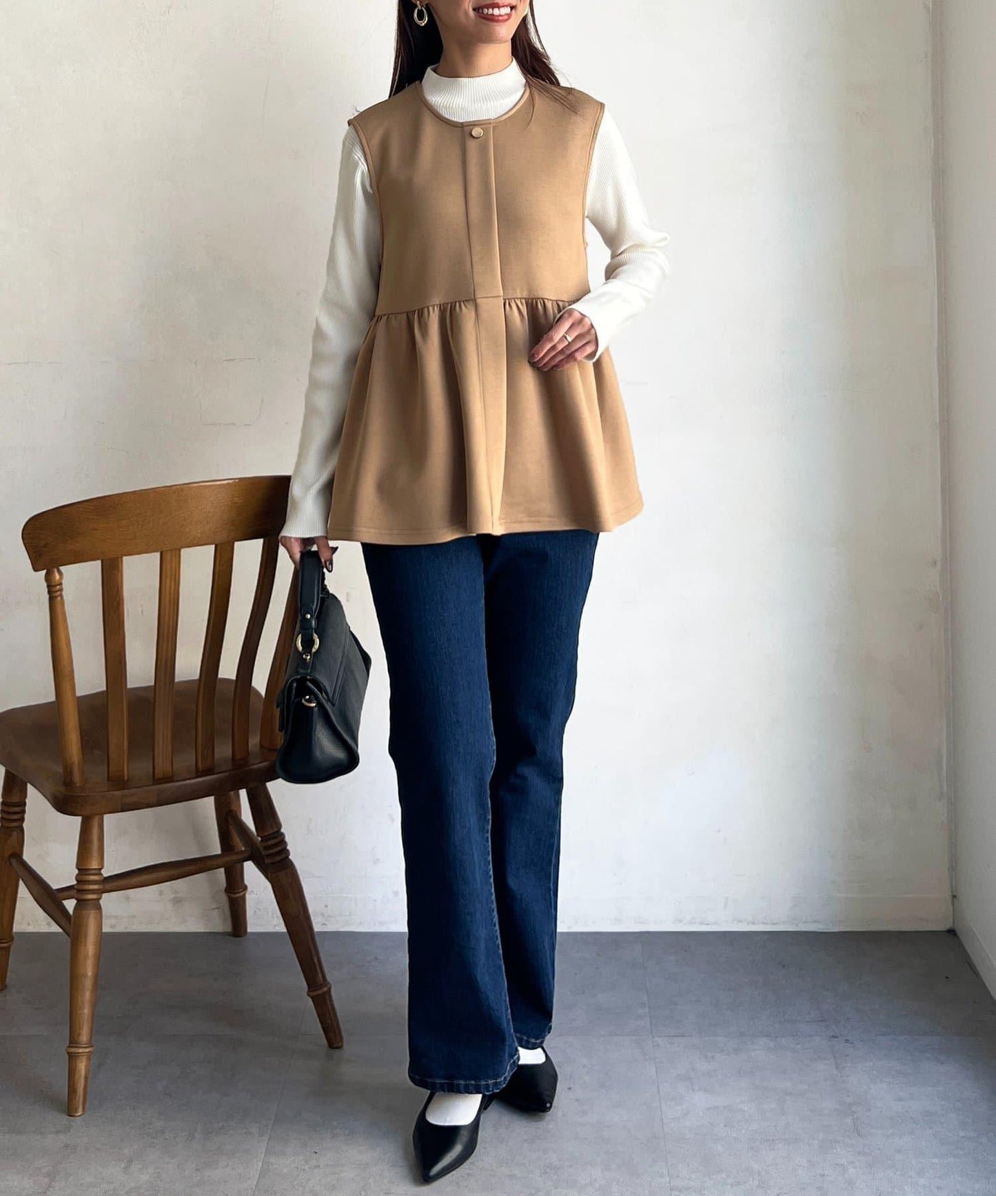 荷葉邊背心×針織套頭衫