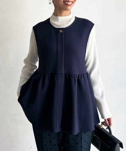 荷葉邊背心×針織套頭衫