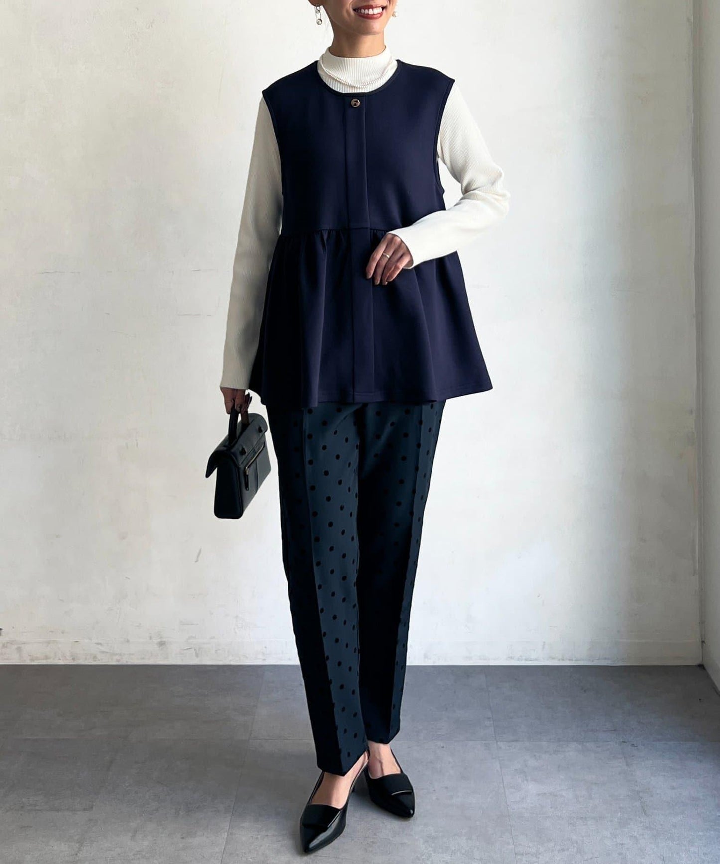 荷葉邊背心×針織套頭衫