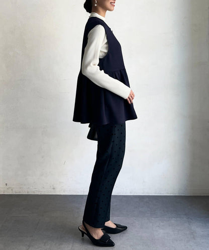 荷葉邊背心×針織套頭衫