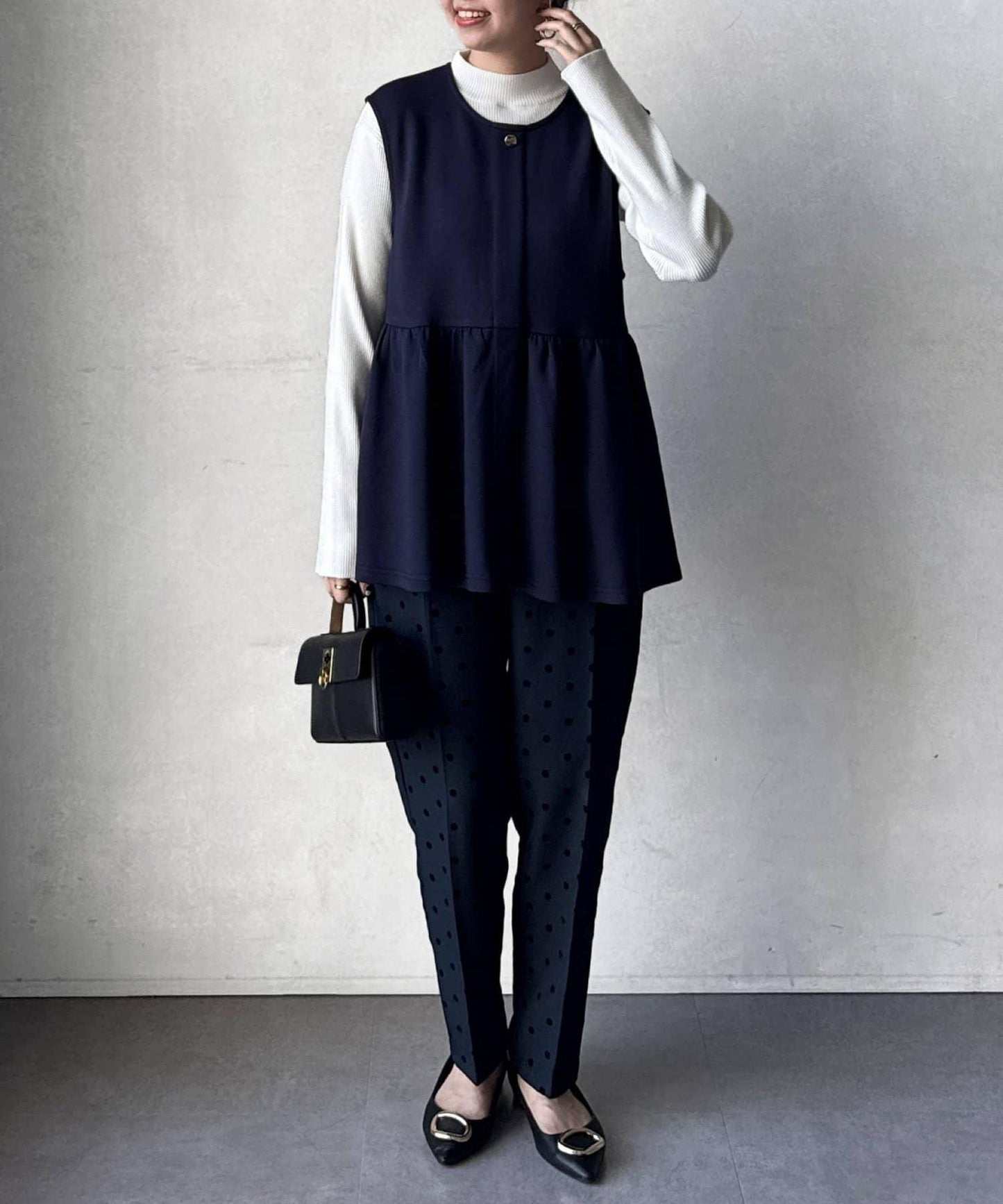 荷葉邊背心×針織套頭衫