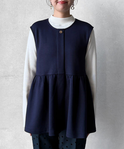 荷葉邊背心×針織套頭衫