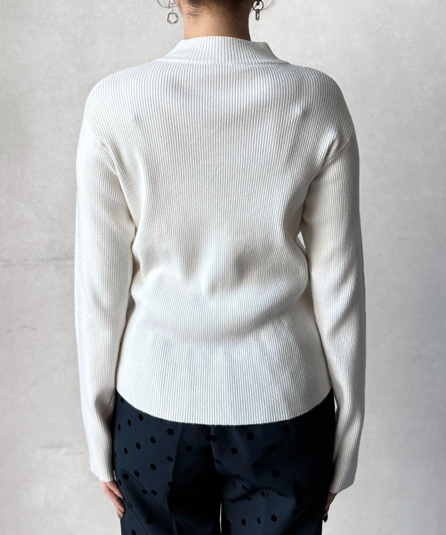 荷葉邊背心×針織套頭衫