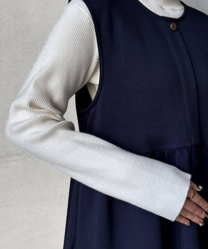 荷葉邊背心×針織套頭衫