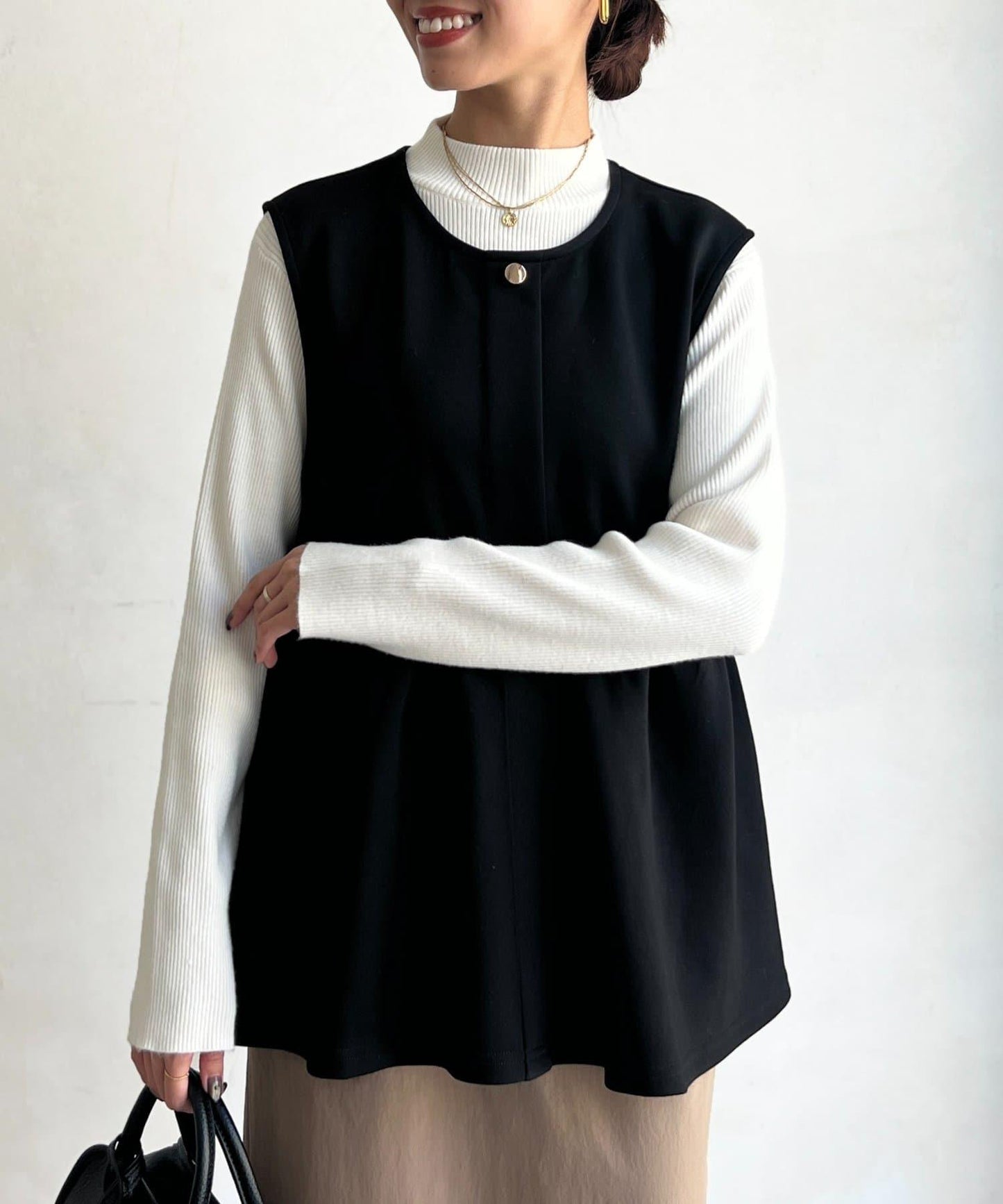 荷葉邊背心×針織套頭衫