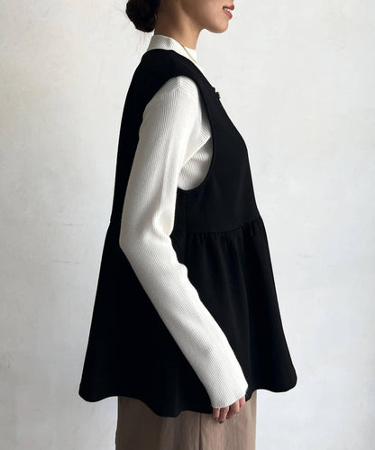 荷葉邊背心×針織套頭衫