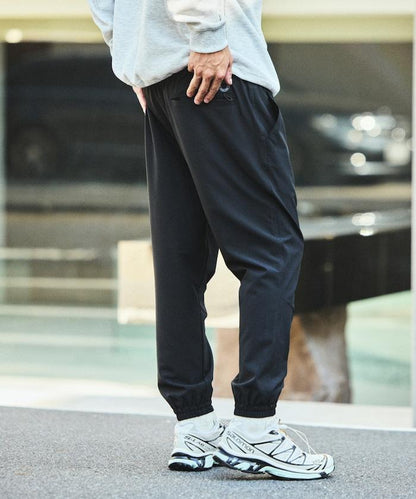 全氣候運動服 可收納輕便休閒束腳褲