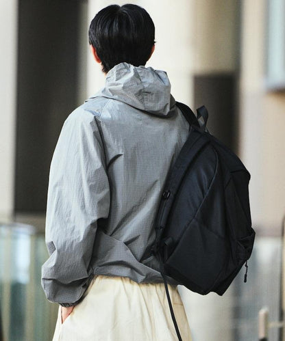 全氣候運動服 鈦加工尼龍連帽夾克