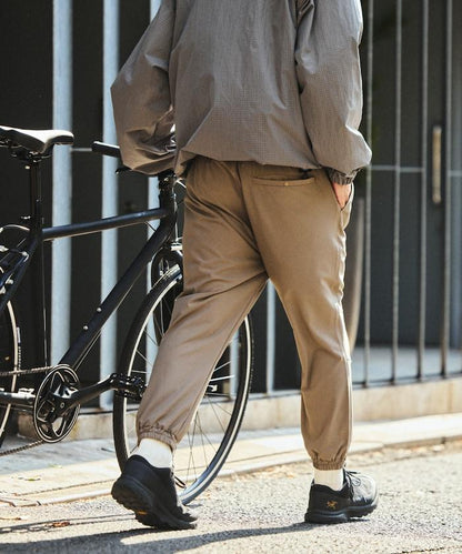 全氣候運動服 可收納輕便休閒束腳褲