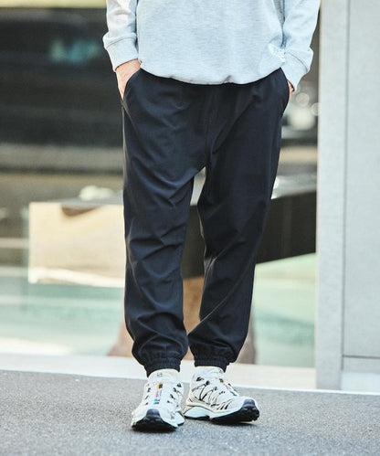 全氣候運動服 可收納輕便休閒束腳褲
