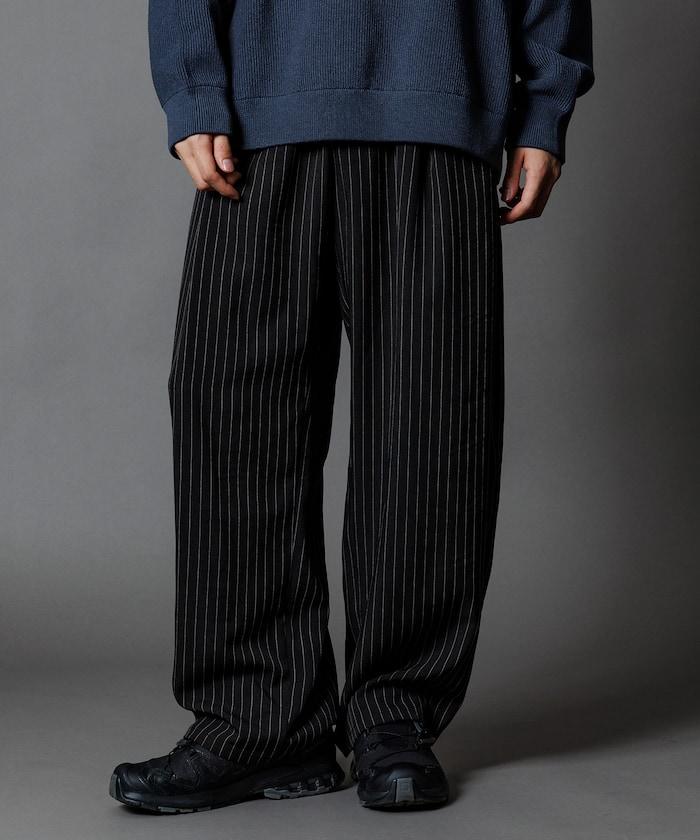 寬鬆版型桶形西裝褲