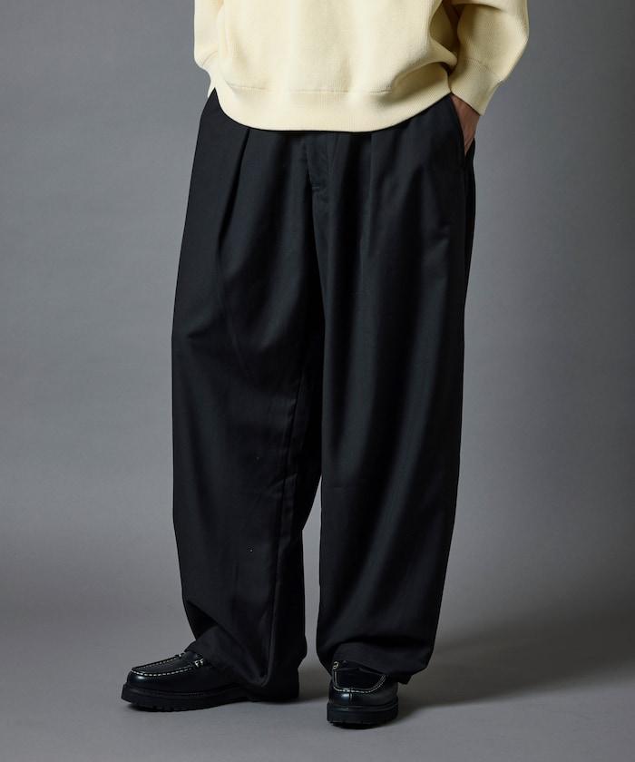 寬鬆版型桶形西裝褲