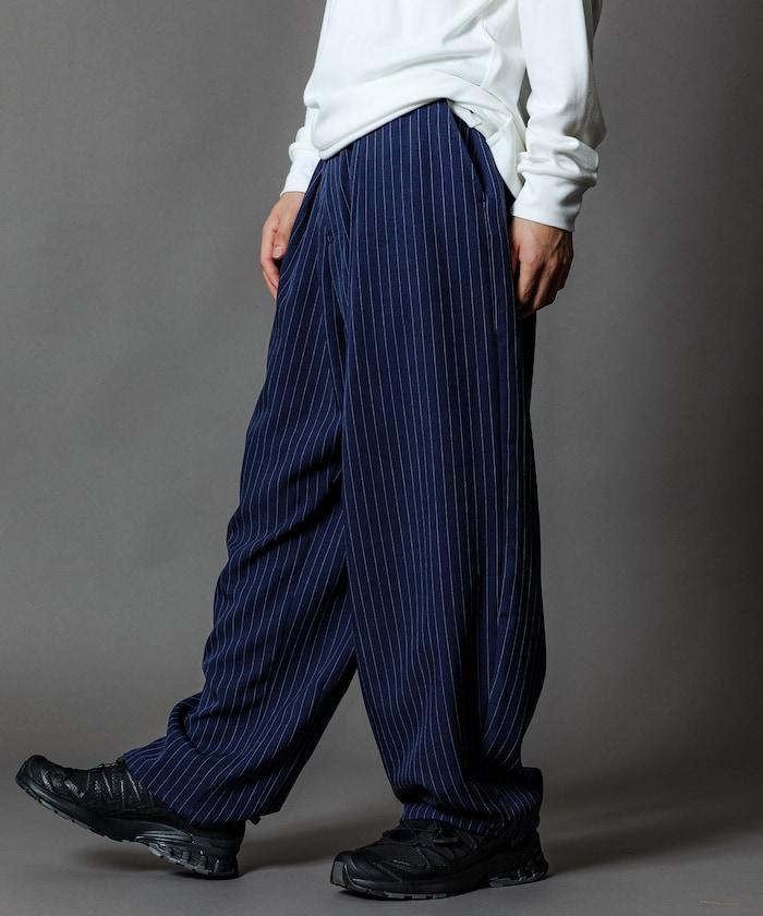 寬鬆版型桶形西裝褲