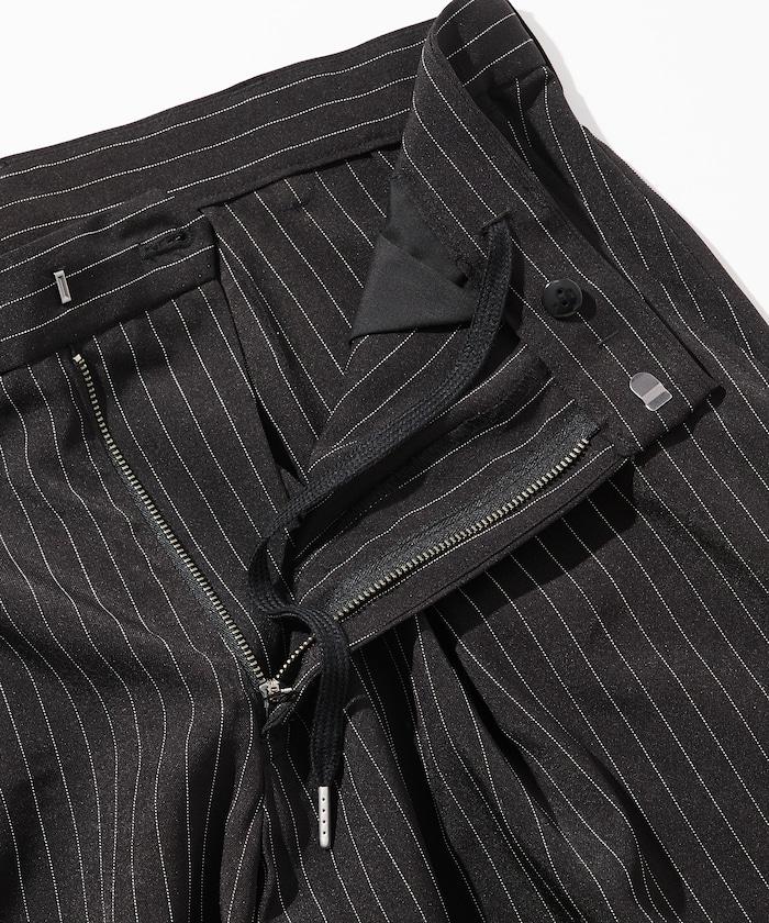 寬鬆版型桶形西裝褲