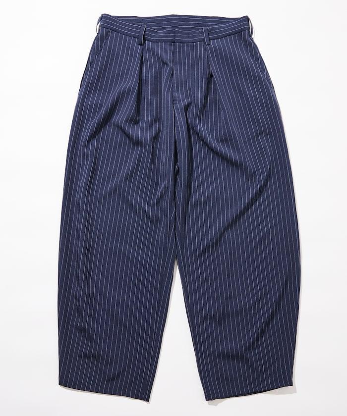 寬鬆版型桶形西裝褲