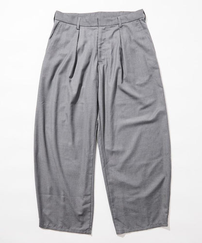 寬鬆版型桶形西裝褲