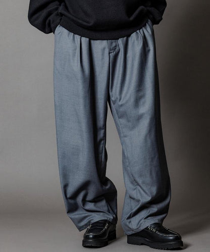 寬鬆版型桶形西裝褲