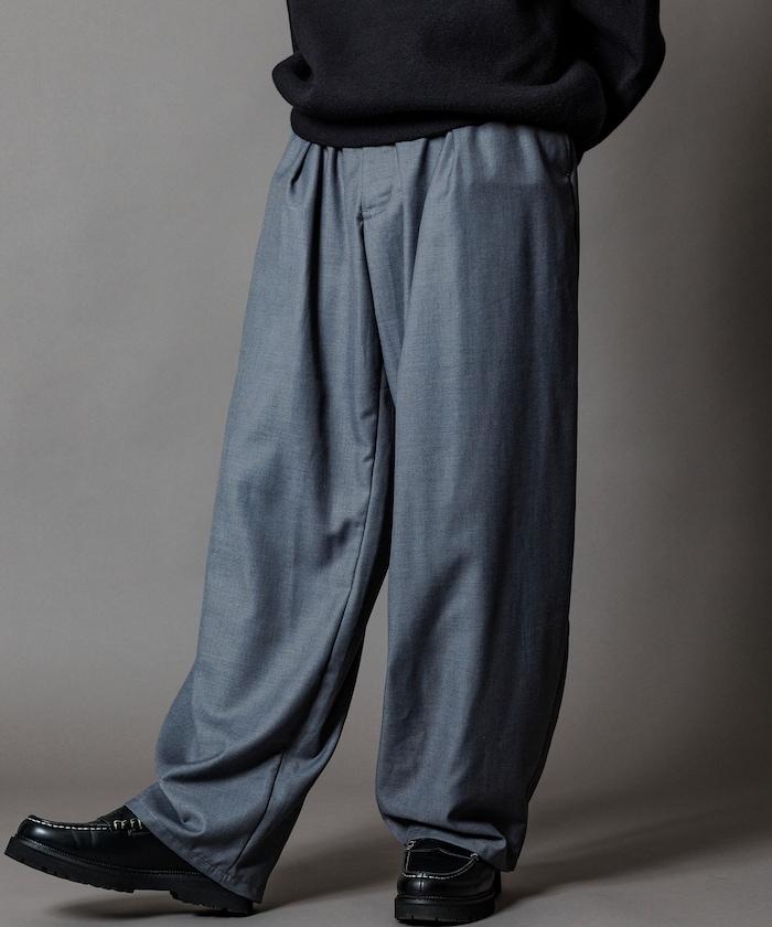 寬鬆版型桶形西裝褲