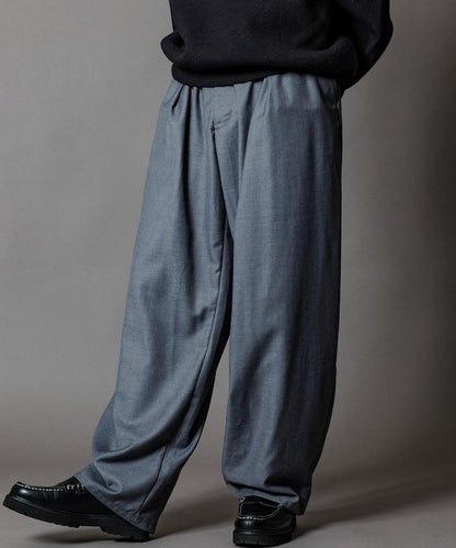 寬鬆版型桶形西裝褲