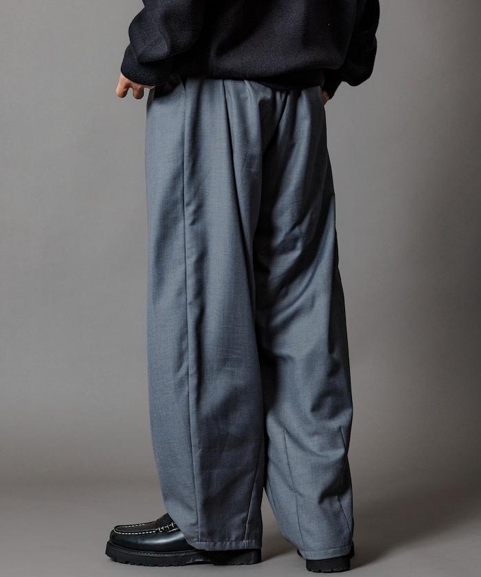 寬鬆版型桶形西裝褲