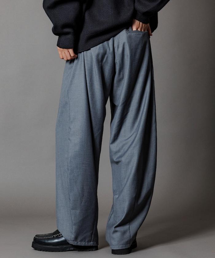 寬鬆版型桶形西裝褲