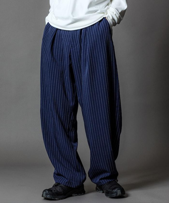 寬鬆版型桶形西裝褲