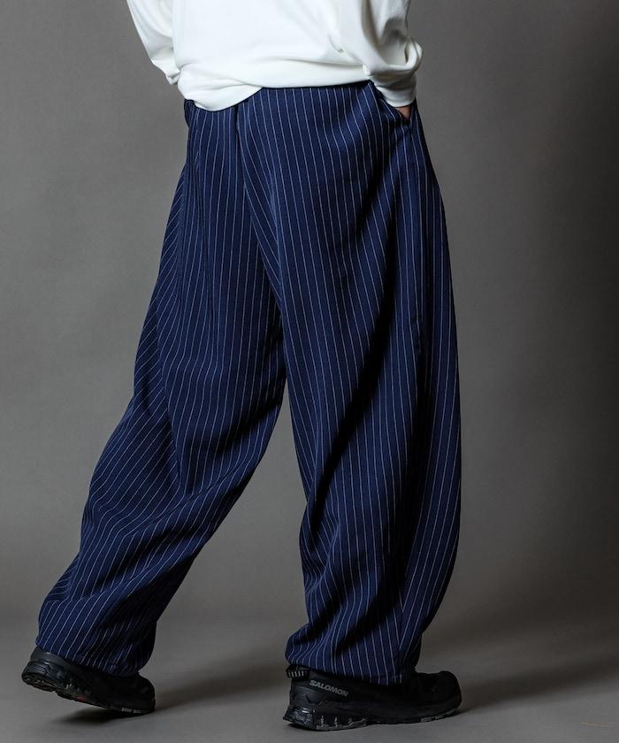 寬鬆版型桶形西裝褲