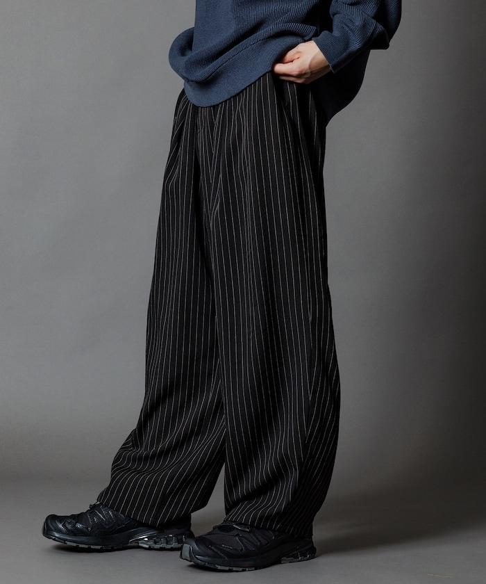 寬鬆版型桶形西裝褲