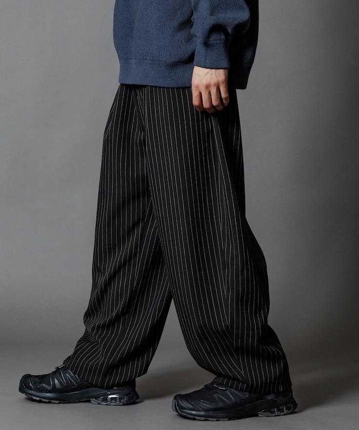 寬鬆版型桶形西裝褲