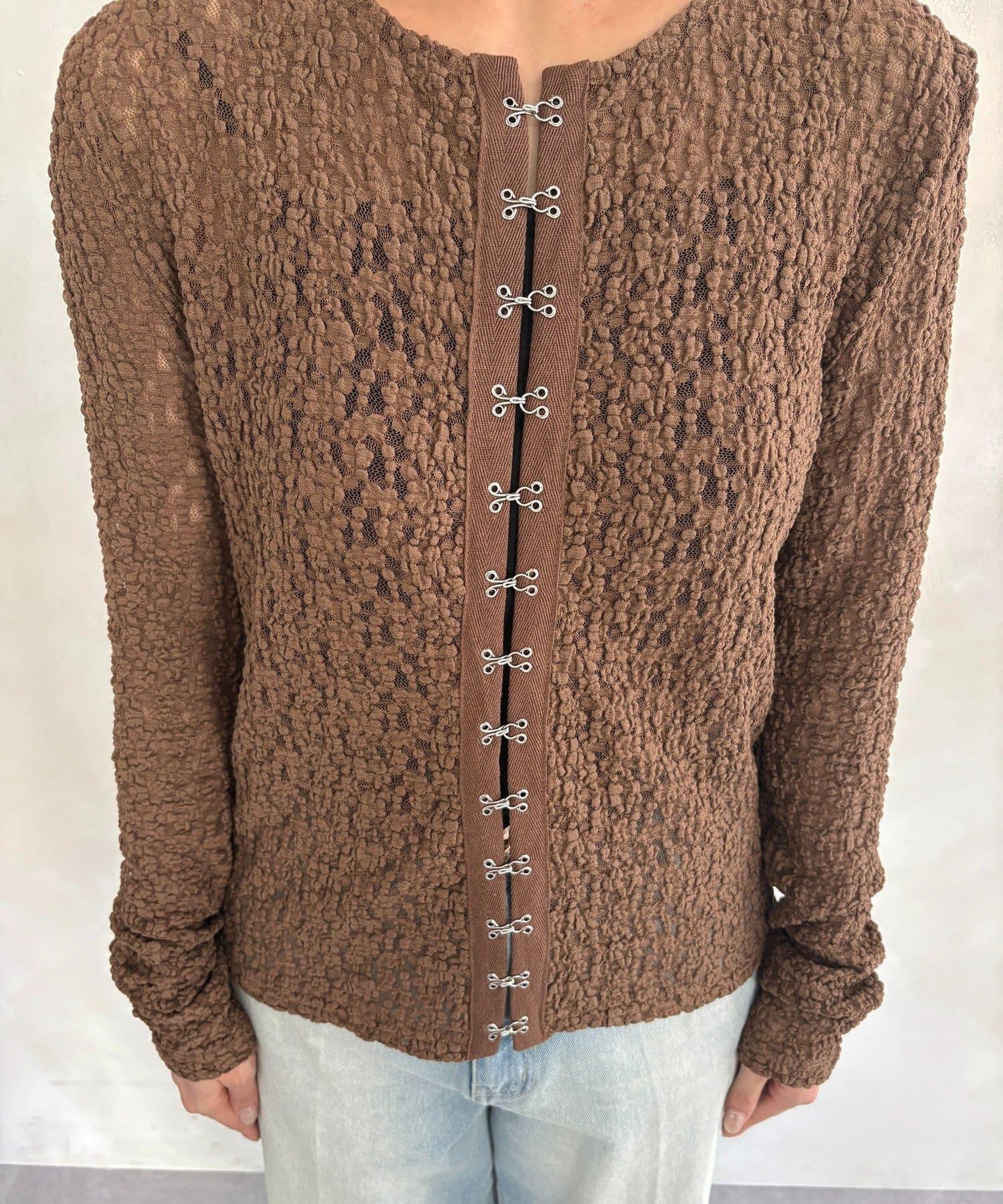 前扣蕾絲套頭衫