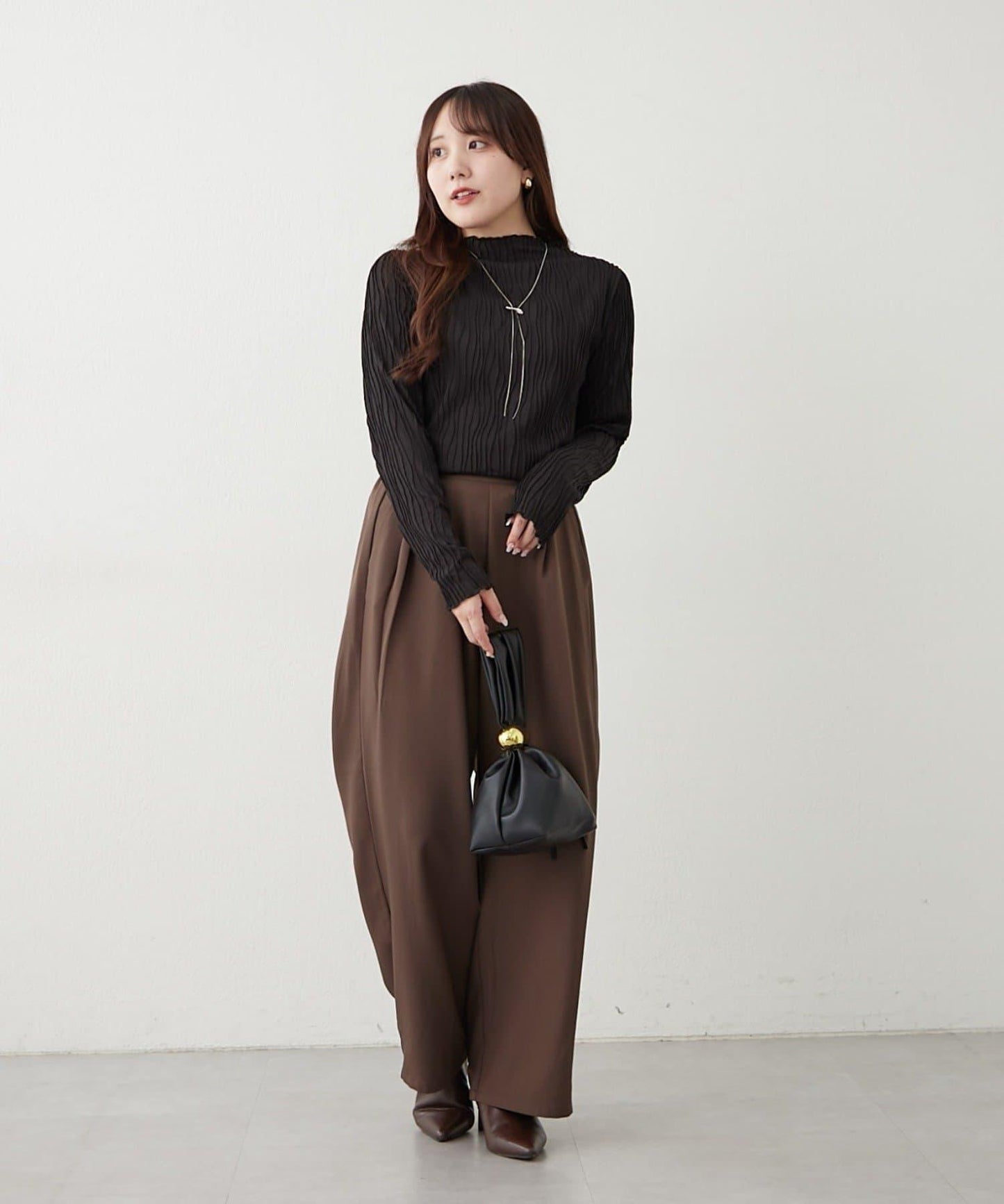 波浪提花高領長袖T恤