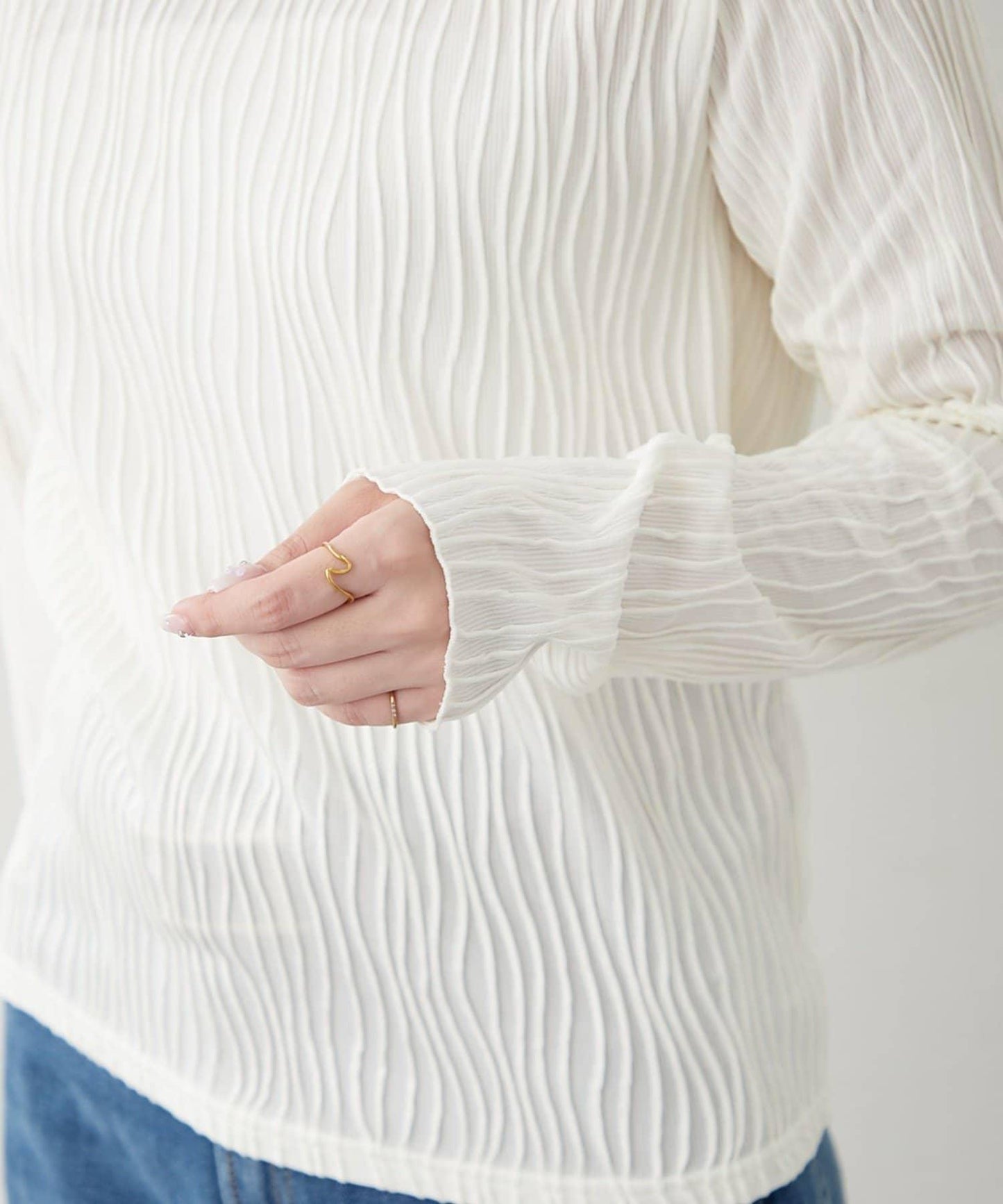 波浪提花高領長袖T恤