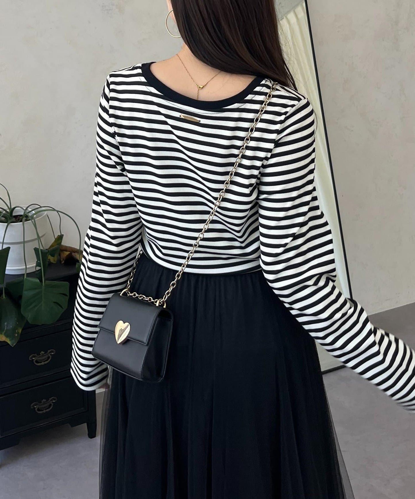 背部金屬條紋羅紋長袖T恤