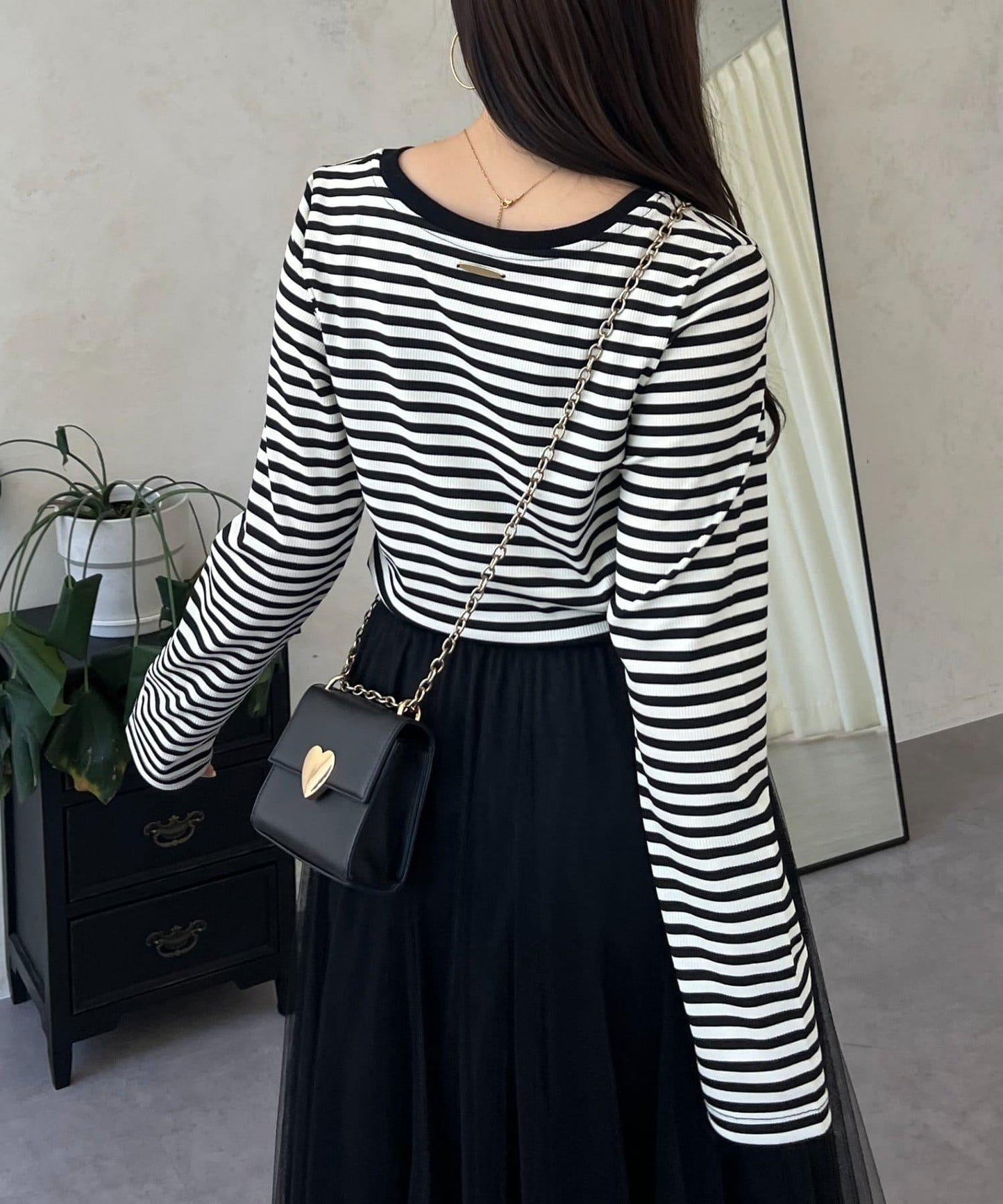 背部金屬條紋羅紋長袖T恤