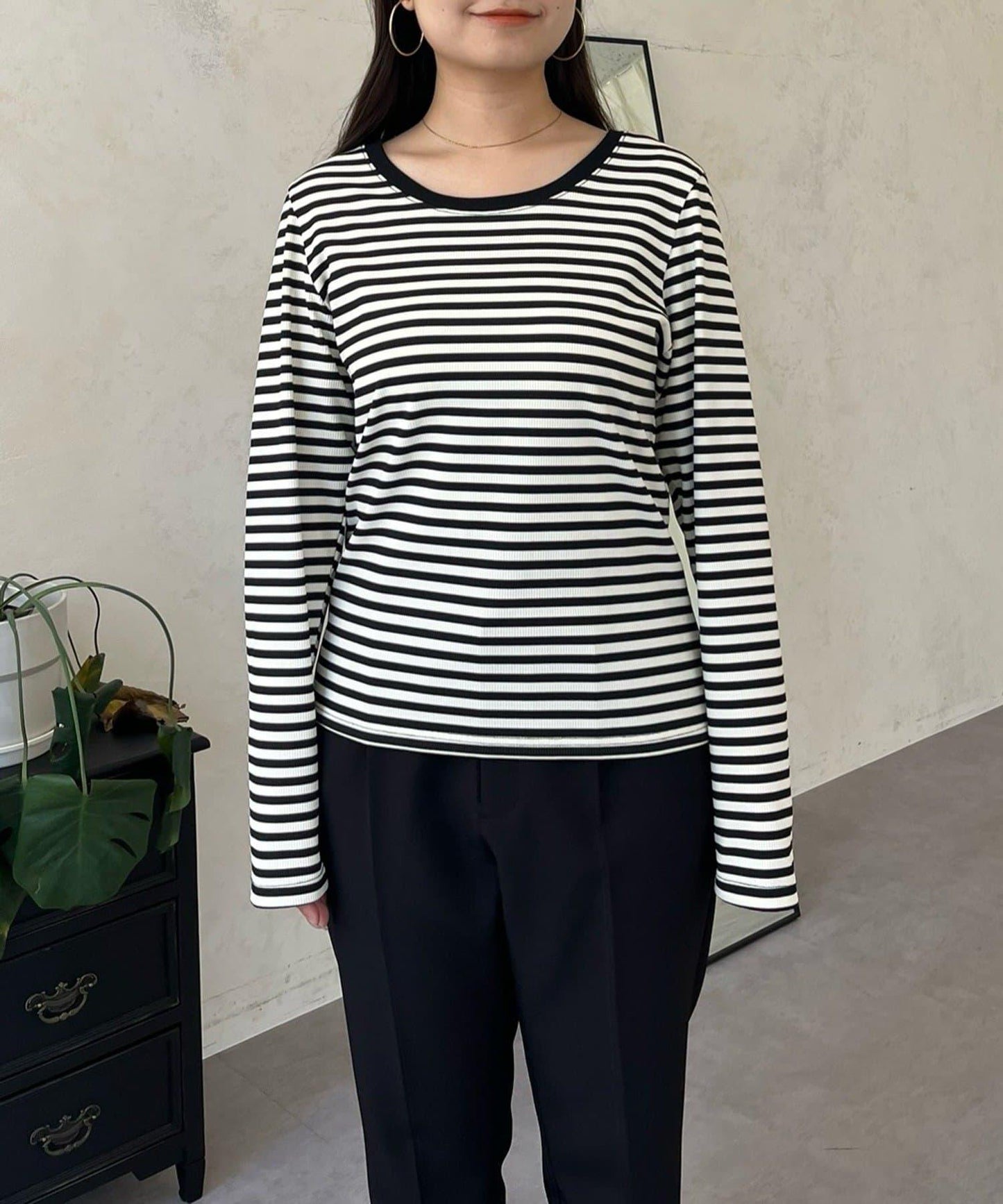 背部金屬條紋羅紋長袖T恤