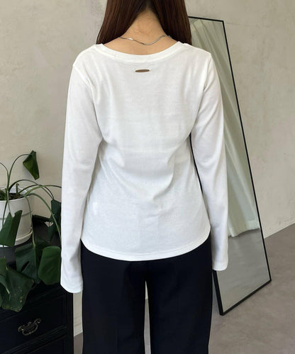 【可選領型】背部金屬裝飾羅紋長袖T恤