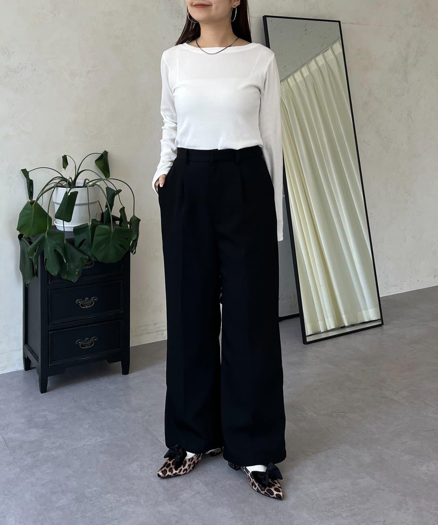 【可選領型】背部金屬裝飾羅紋長袖T恤