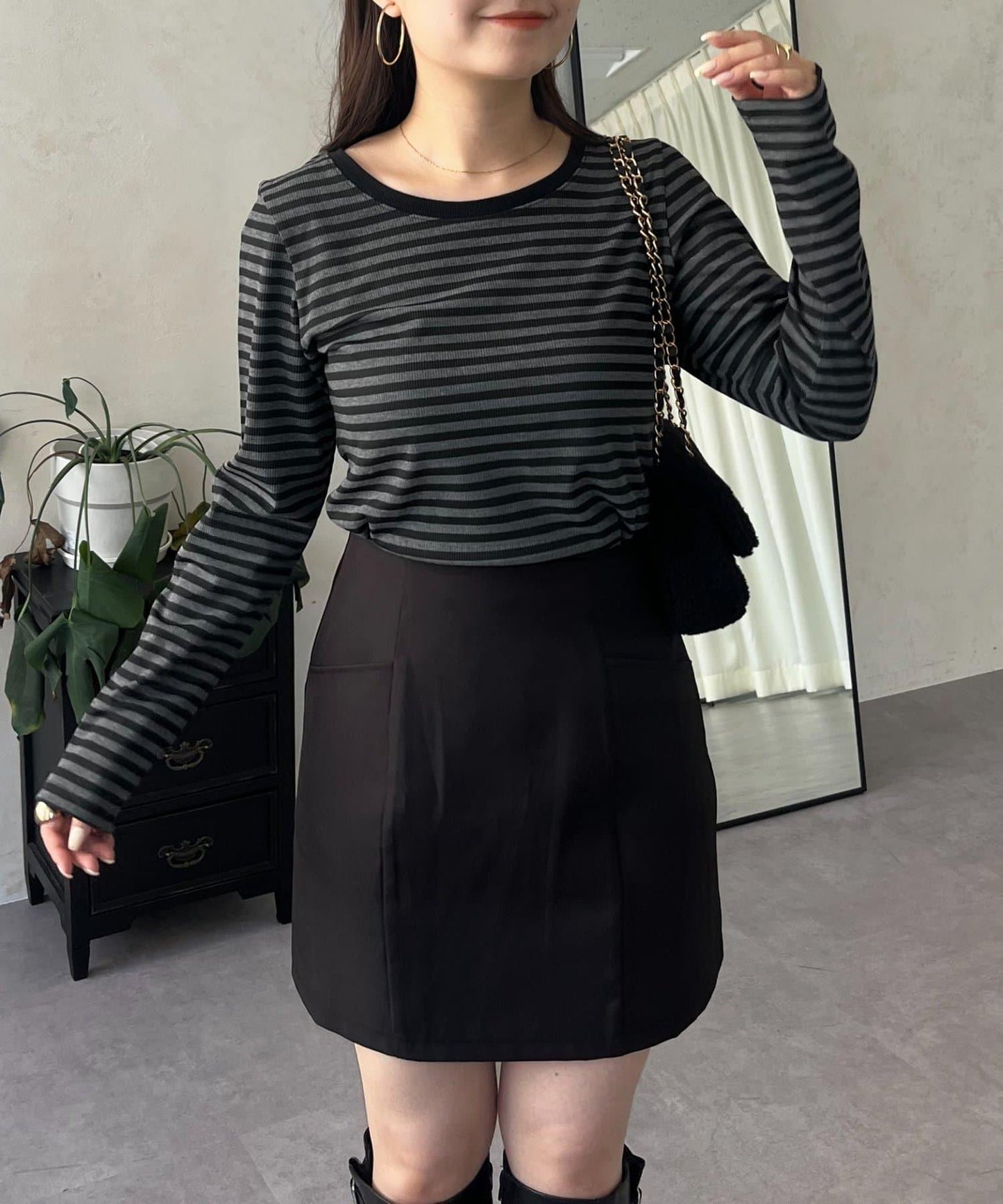 背部金屬條紋羅紋長袖T恤